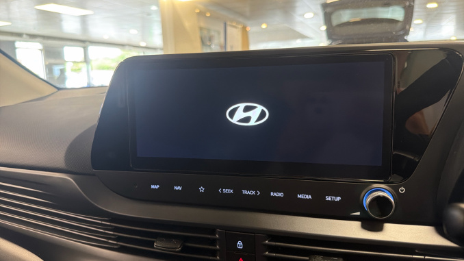 Hyundai i20 1.0T GDi 90 Tech Line 5dr Petrol Hatchback - Image 12